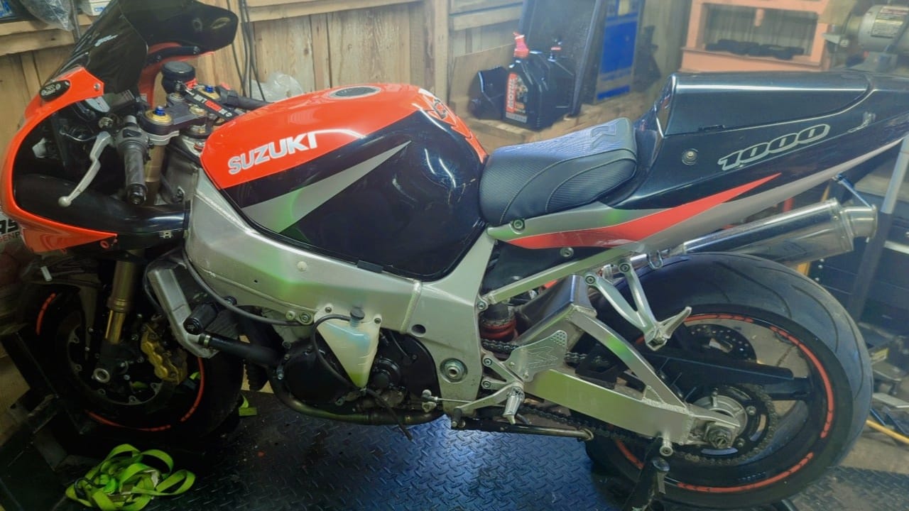 image from 2002 Suzuki GSX-R1000 Overhaul